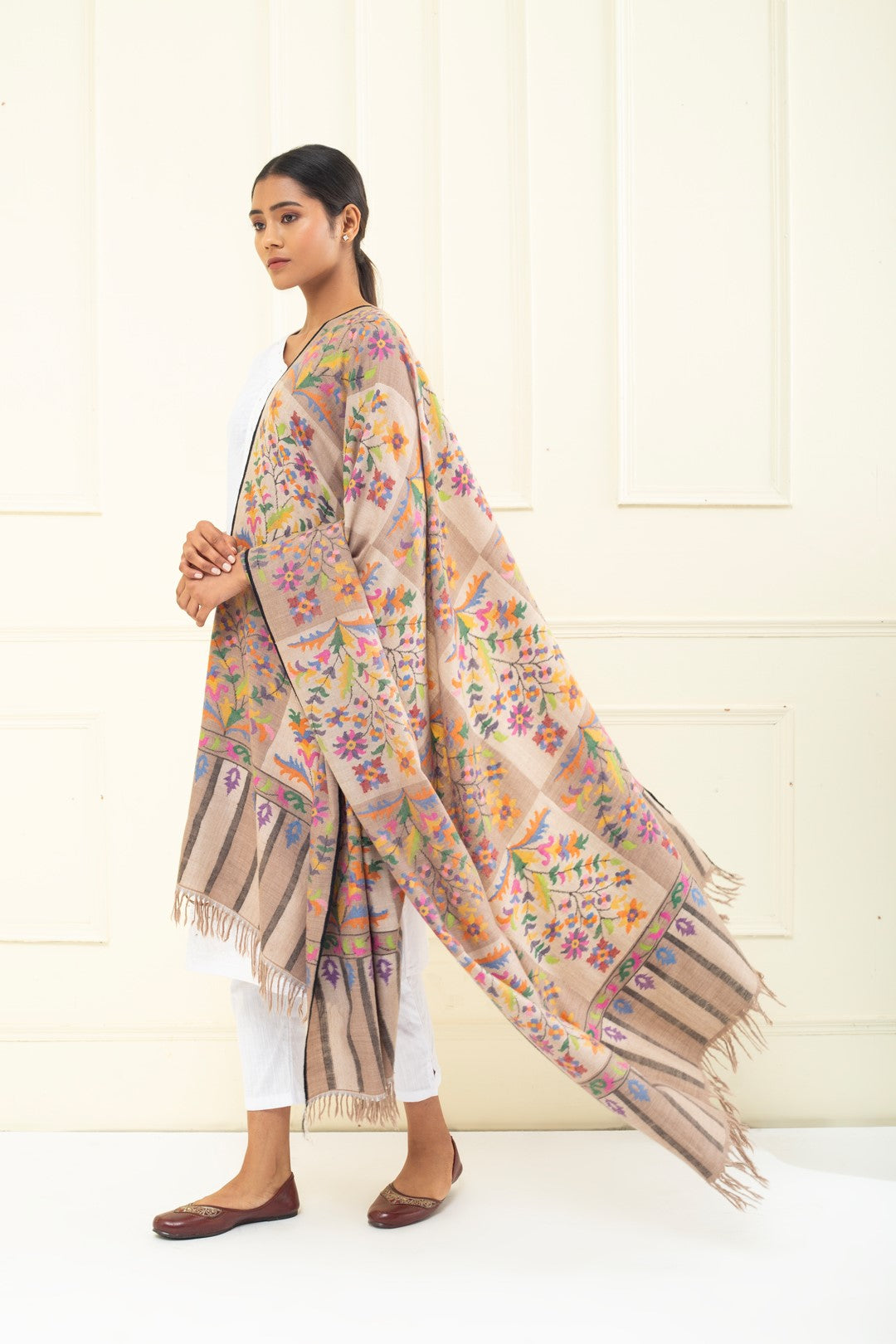 Kani Regal Radiance Floral Jama Pashmina shawl