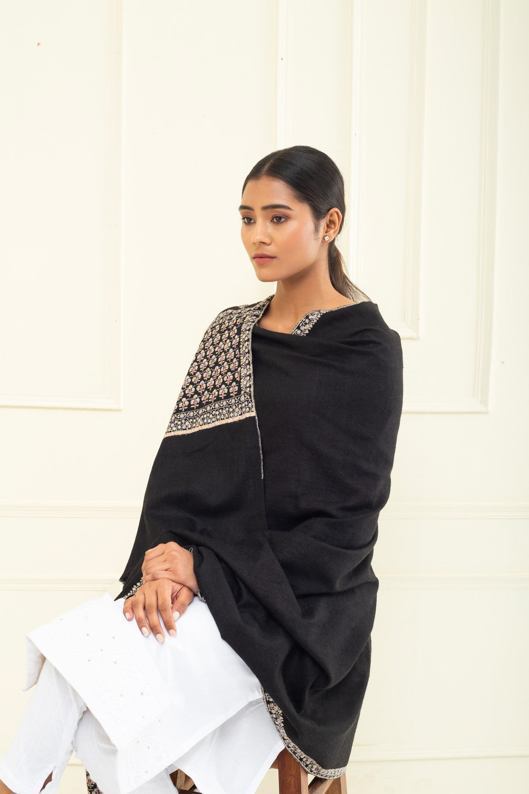 Cozy Glint Black Paldar Sozni Embroidery Pashmina Shawl