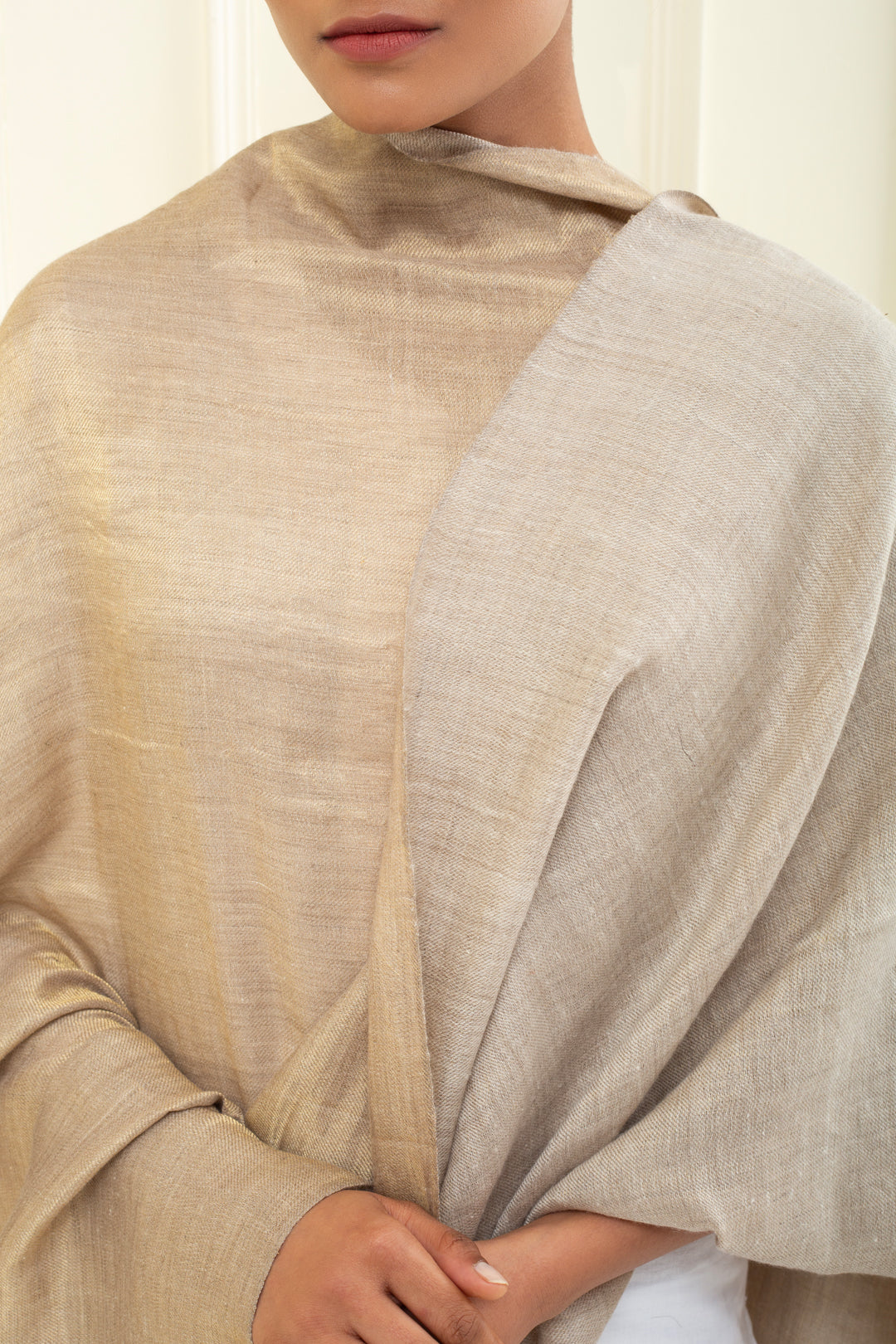 Zarb-e-Kaleem Metallic Reversible Cashmere Shawl