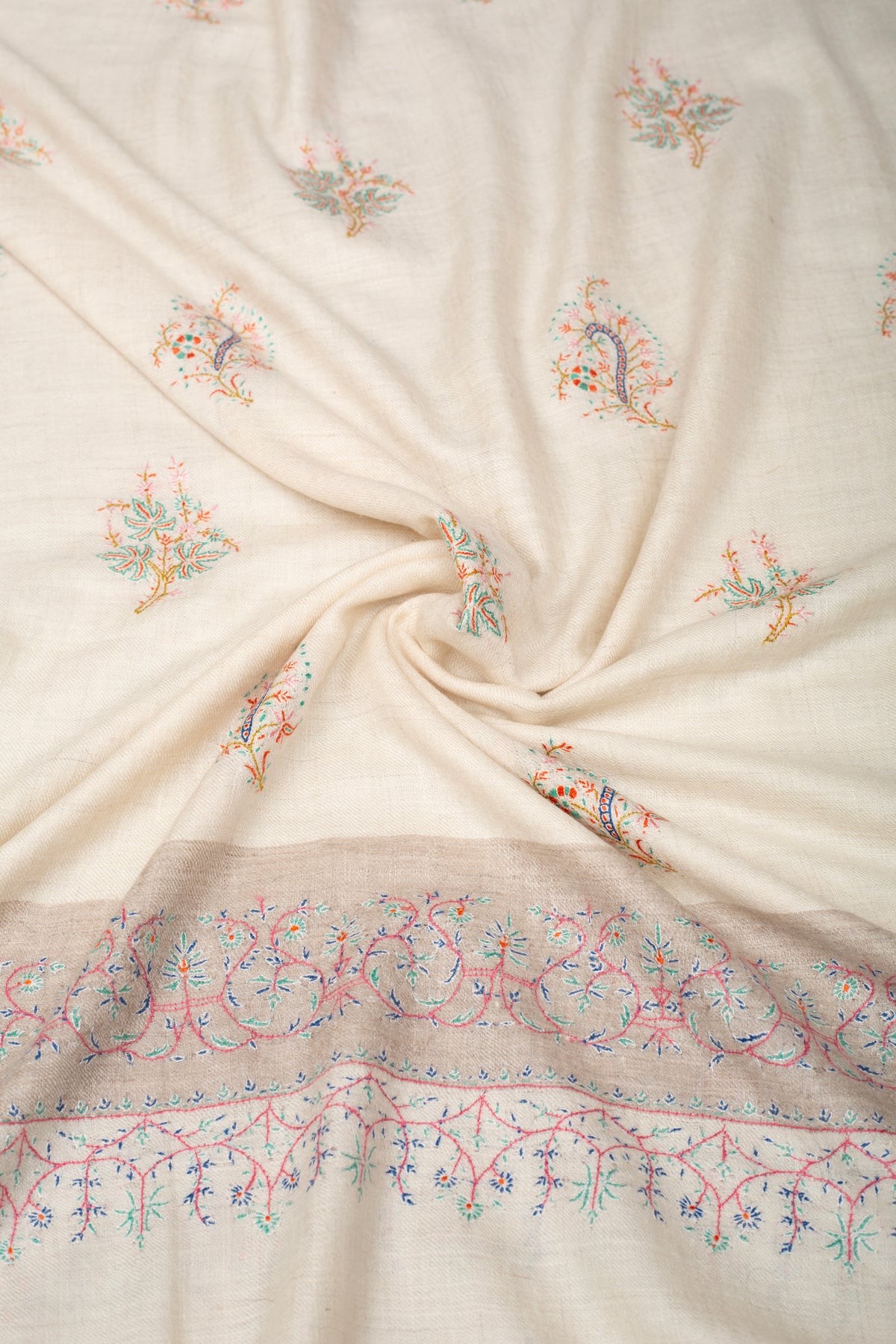 Jahanzeb Butidar Dourdar Ivory Embroidered Shawl