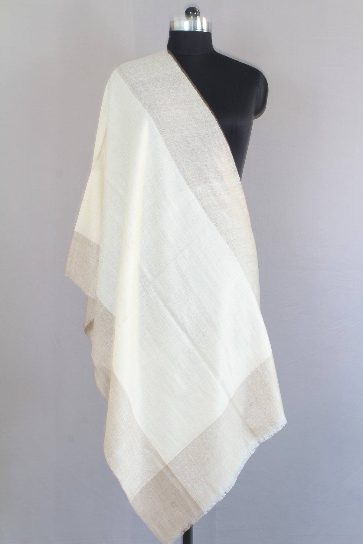 Duke Ivory And  Dourdar Cashmere Stole