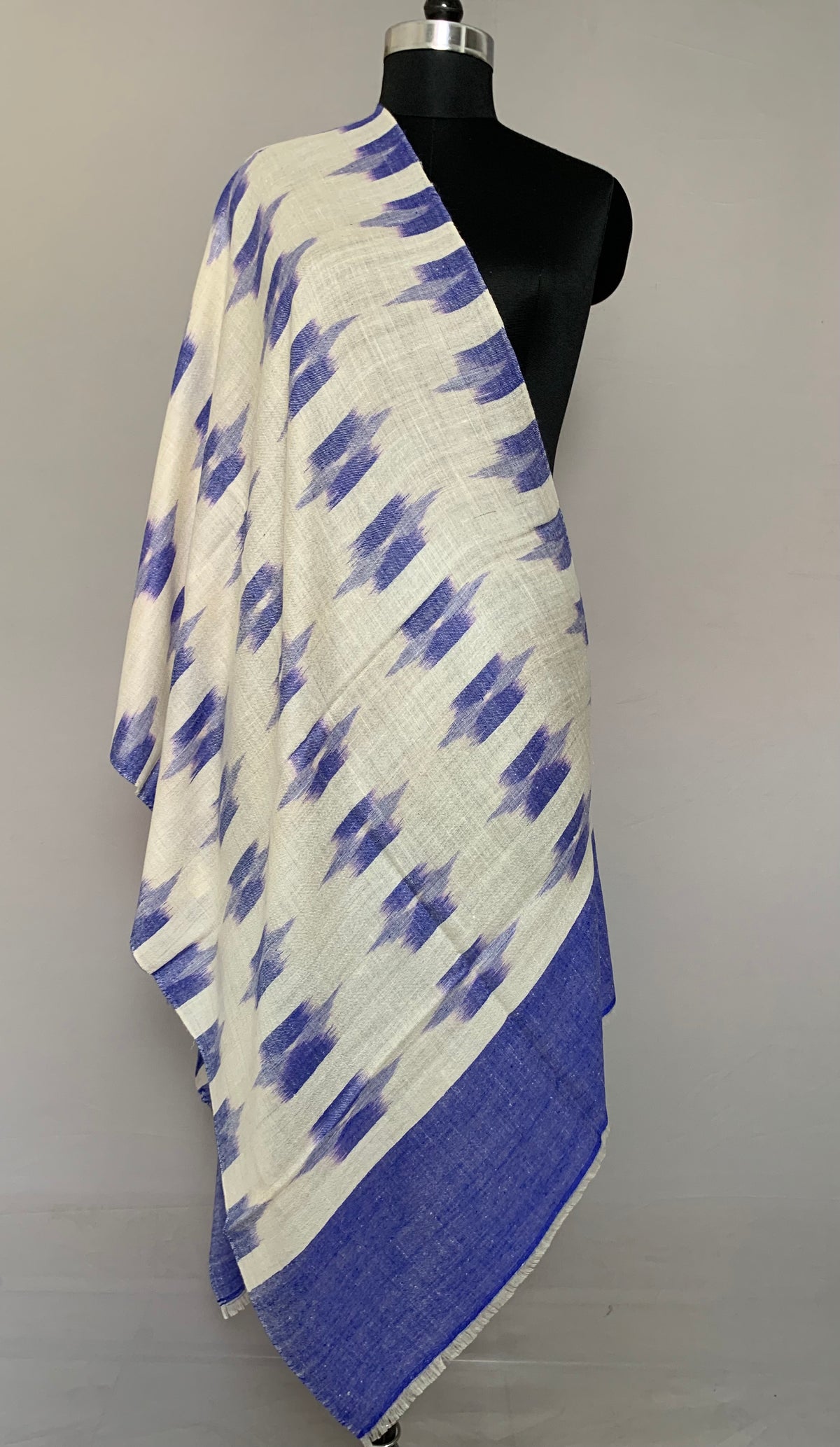 Twist Trend Ikat Dyed Cashmere Stole