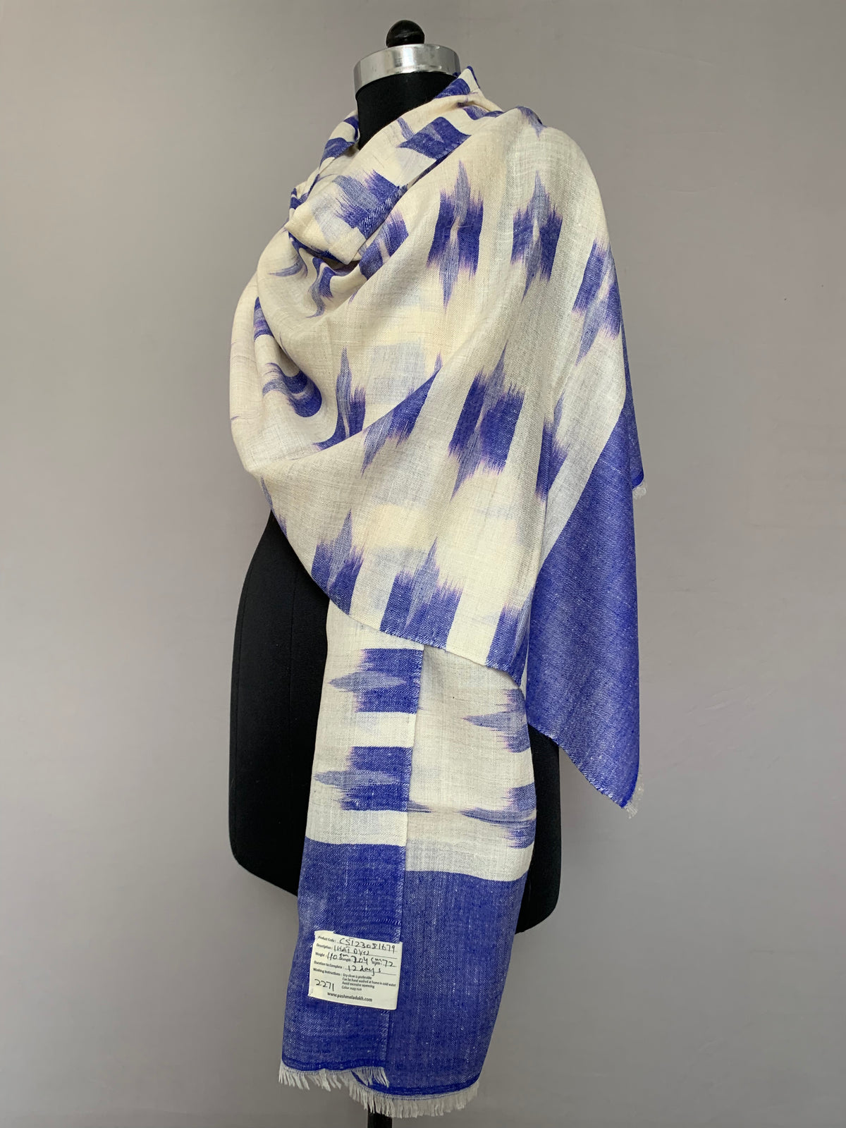 Twist Trend Ikat Dyed Cashmere Stole