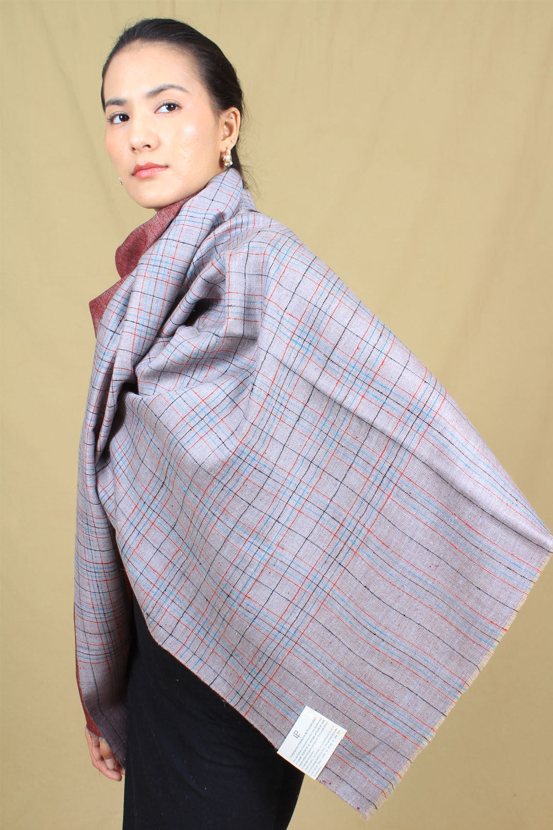 Lily Reversible Check And Plain Cashmere Stole