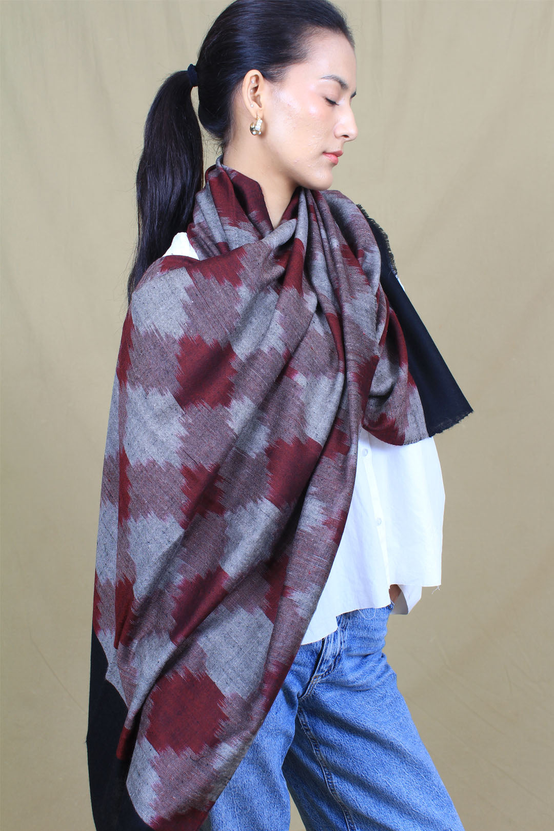 Suhana Buffalo Check Ikat Dyed Cashmere Stole