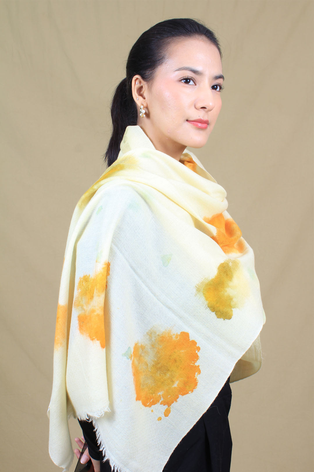 Maanya Hammer Marigold Dyed Cashmere Stole