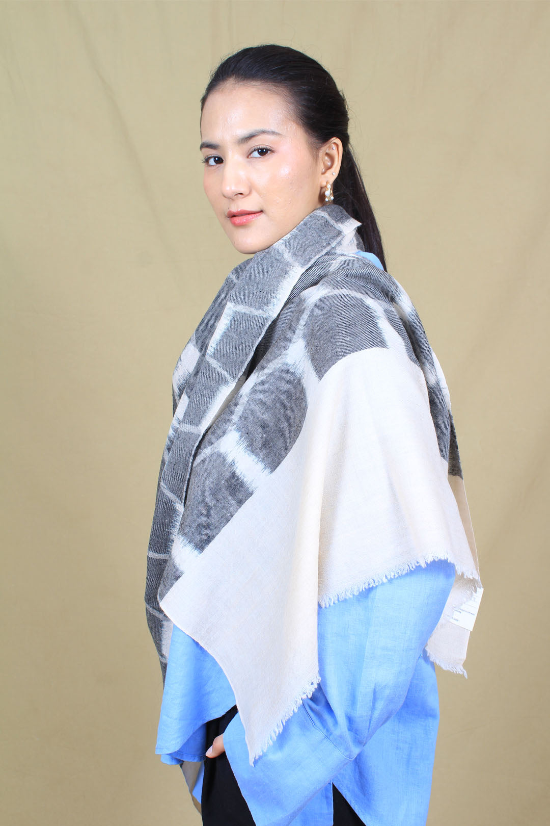 Paakhi Granite Honeycomb Ikat Dyed Stole